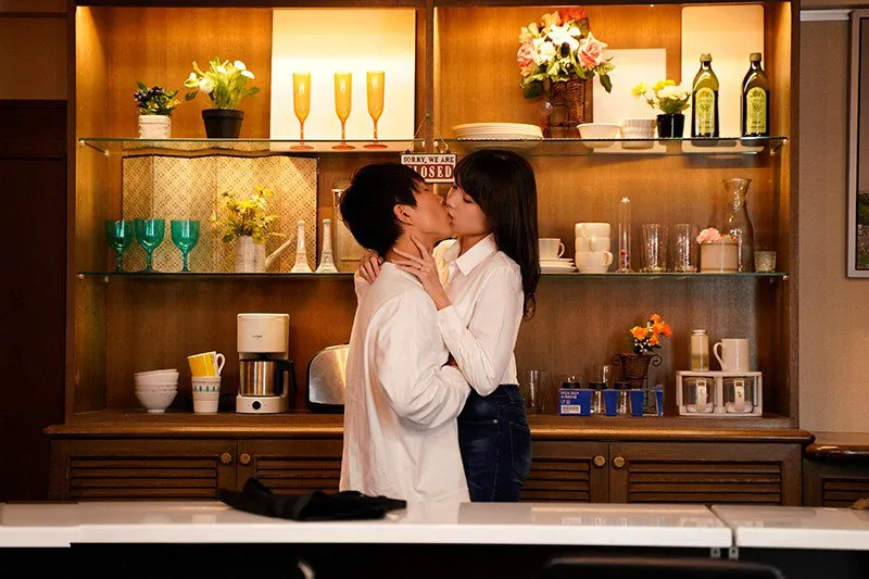 đi làm thêm rồi vụng trộm với trai trẻ vì thiếu thốn